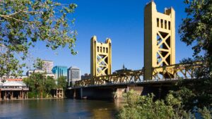 Professional process server in Sacramento, California. We deliver legal documents quickly and correctly across all neighborhoods.